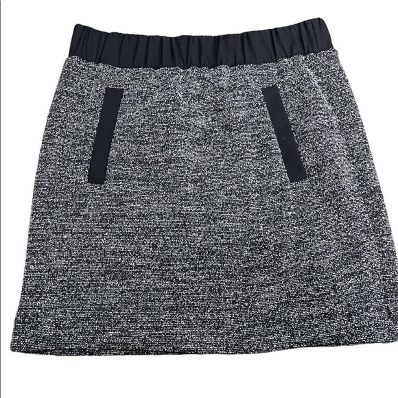 LOFT Dresses & Skirts - Ann Taylor LOFT Grey Black Pencil Straight Skirt Size small